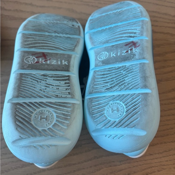 Kizik Men's White and Blue Sneakers - Picture 6 of 6